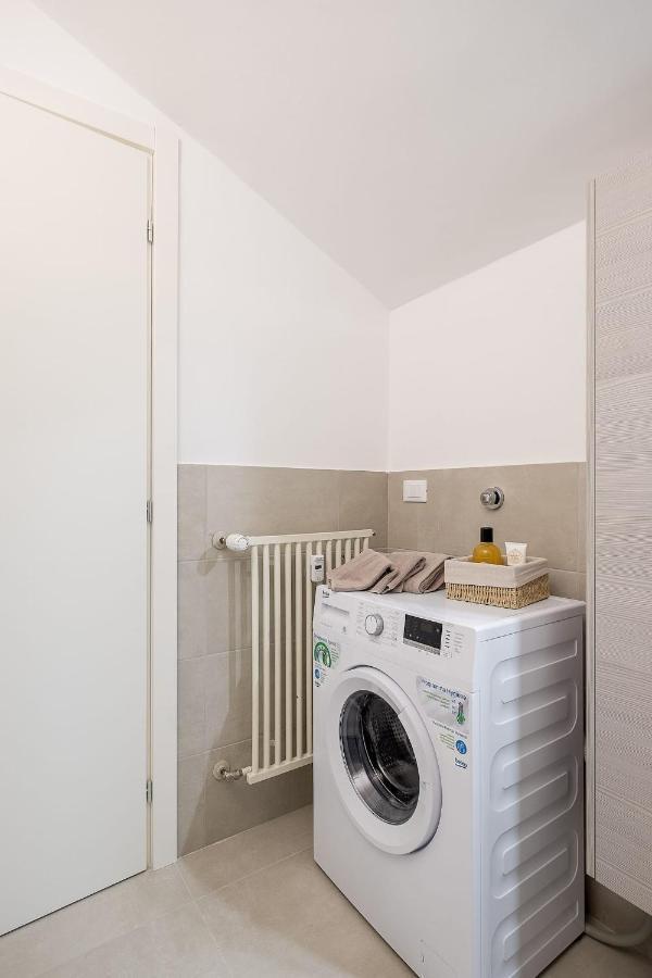Realkasa Train Plaza Apartment โบโลญญา ภายนอก รูปภาพ